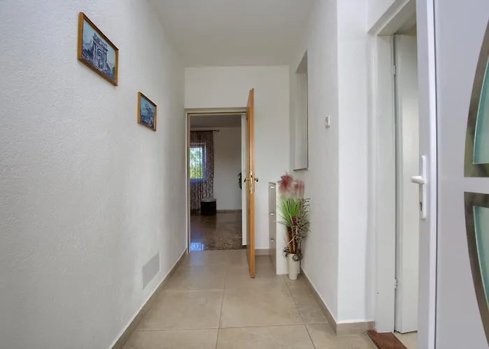 Lenny Διαμέρισμα