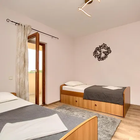 Apartament Lenny *