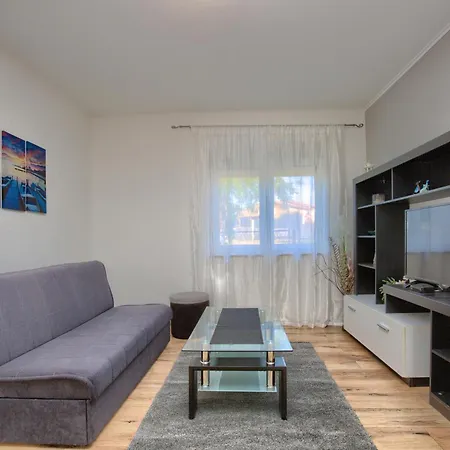 Lenny Apartment *